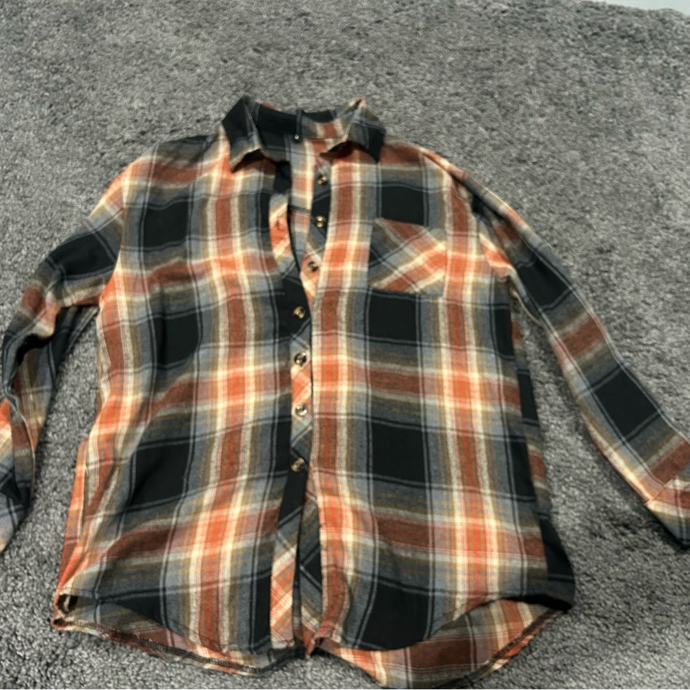 Womens Plaid Button-Up Shirt